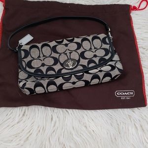 Coach wristlet wallet